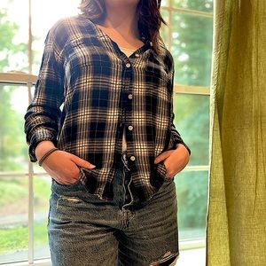 Médium black and white- Mossimo Supply and Co. Button-up Boyfriend Fit flannel